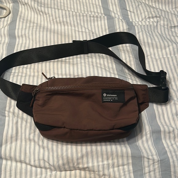 lululemon athletica Accessories - Lulu Belt Bag
